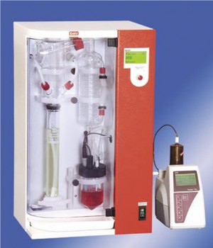 Aparatura pro destilaci vodní parou